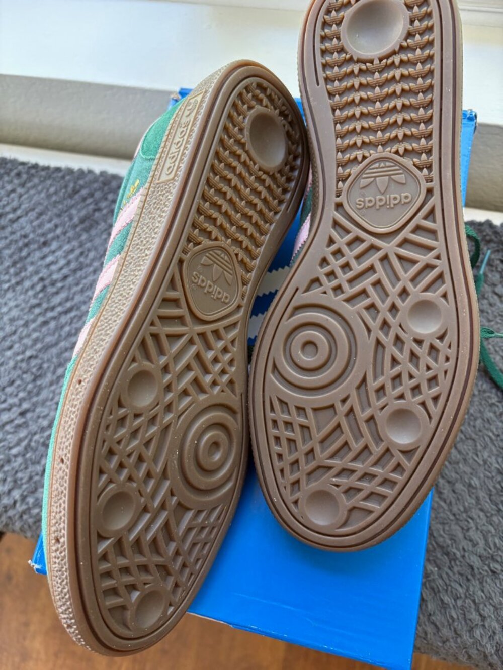 Adidas Handball Spezial - Green & Pink Velvet, size 9.5 - Picture 5 of 6